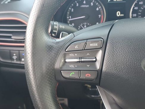 Used 2018 Hyundai Elantra GT Sport image 30