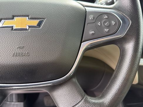 Used 2022 Chevrolet Traverse LS w/ LPO, Cargo Package FWD image 15