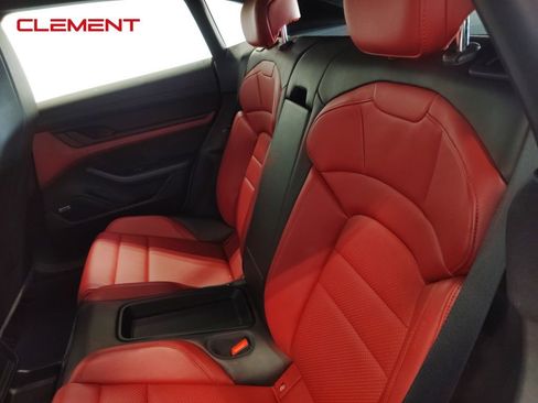 Used 2022 Porsche Taycan 4 Cross Turismo image 33