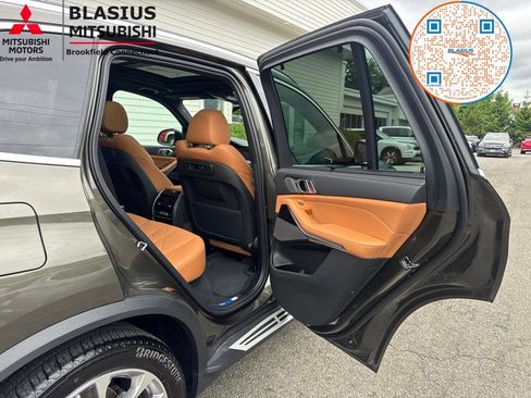 Used 2023 BMW X5 xDrive40i w/ Executive Package AWD/4WD image 47