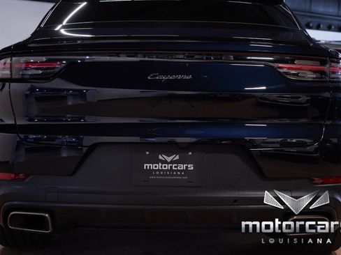 Used 2021 Porsche Cayenne Coupe w/ Premium Package image 15