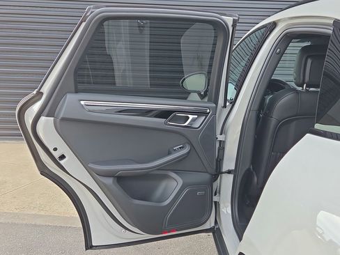 New 2026 Porsche Macan Turbo image 17