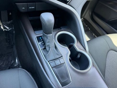Used 2022 Toyota Camry LE FWD image 23