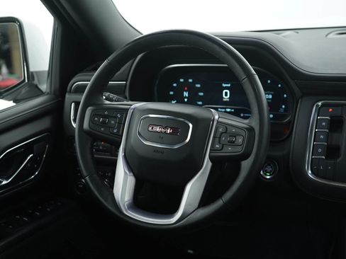 Used 2023 GMC Yukon SLT image 15
