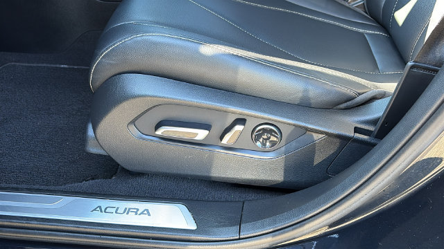 Certified 2025 Acura RDX SH-AWD image 11