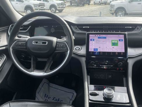 Used 2023 Jeep Grand Cherokee L Limited image 22