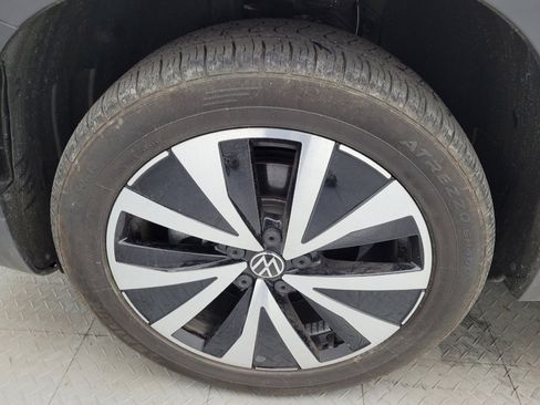 Used 2022 Volkswagen Taos SE image 31