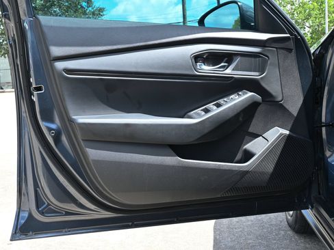 Used 2023 Honda Accord EX image 19