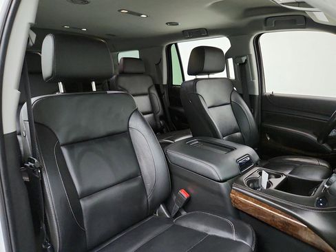 Used 2019 Chevrolet Tahoe LT w/ Luxury Package image 25