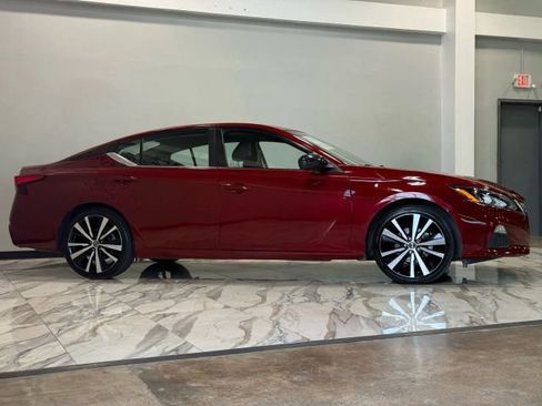 Used 2021 Nissan Altima 2.5 SR image 5