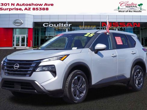 Certified 2025 Nissan Rogue SV image 1