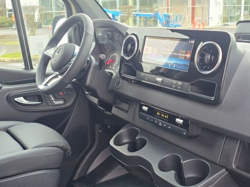 New 2026 Mercedes-Benz Sprinter 2500 image 24