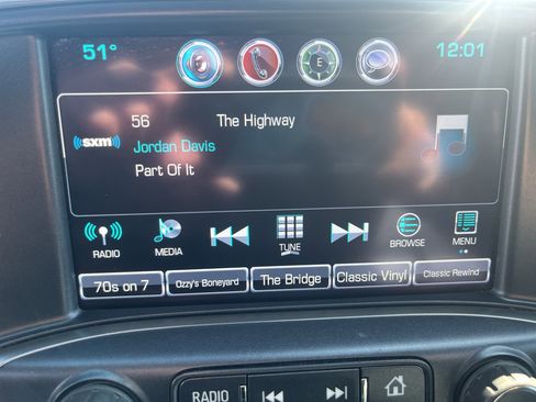 Used 2018 Chevrolet Silverado 1500 LT w/ All Star Edition image 20