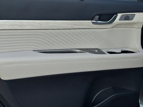 Used 2023 Hyundai Palisade Calligraphy image 12