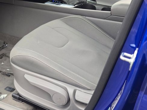 Used 2025 Hyundai Elantra SEL image 20
