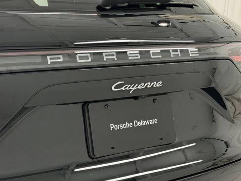 Certified 2023 Porsche Cayenne AWD/4WD image 65