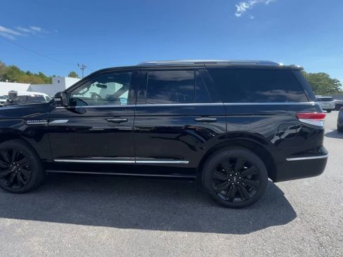 Used 2024 Lincoln Navigator Reserve AWD/4WD image 17