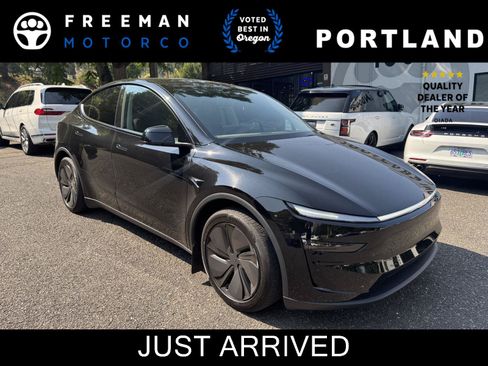 Used 2026 Tesla Model Y AWD image 1