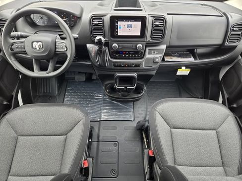 Used 2025 RAM ProMaster 2500 w/ Convenience Group image 26