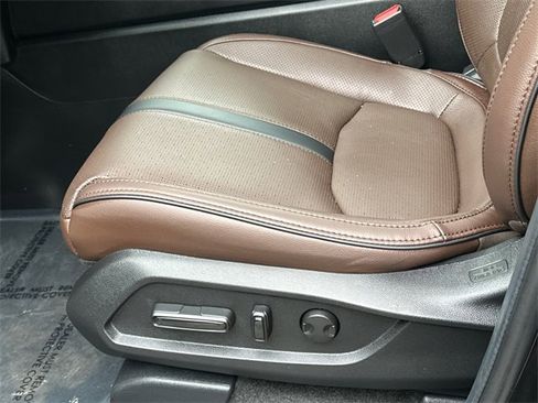 Used 2025 Honda Pilot Elite image 21