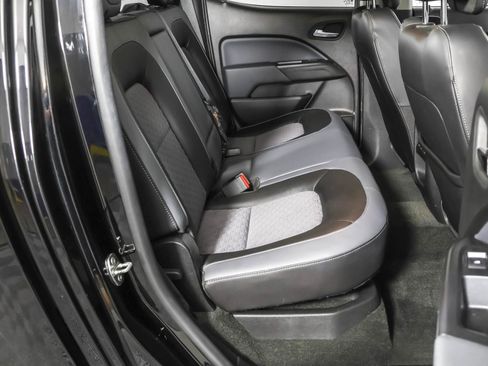 Used 2015 Chevrolet Colorado Z71 AWD/4WD image 40