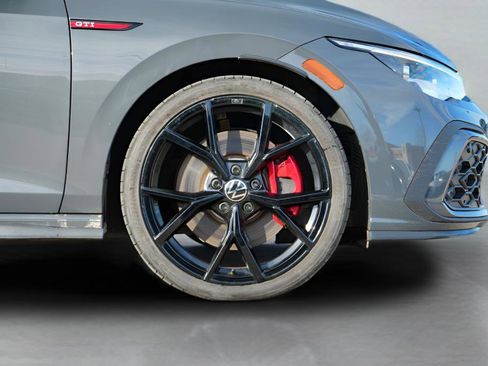 Used 2024 Volkswagen GTI SE w/ SE Leather Seats Package image 10