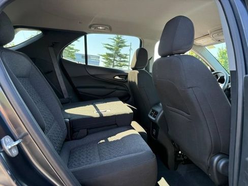 Used 2022 Chevrolet Equinox LT FWD image 11