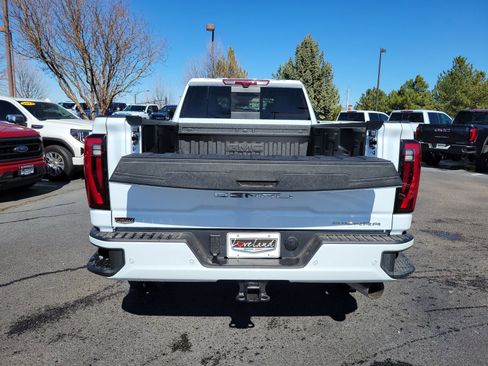 New 2026 GMC Sierra 3500 Denali w/ Denali Reserve Package AWD/4WD image 10