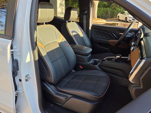 Certified 2024 GMC Canyon AT4 w/ Canyon Safety Plus Package AWD/4WD image 23
