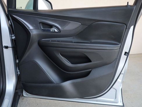 Used 2021 Buick Encore Preferred FWD image 23