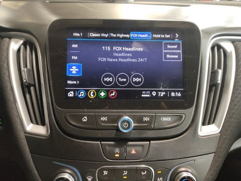 Used 2022 Chevrolet Malibu LT FWD image 25