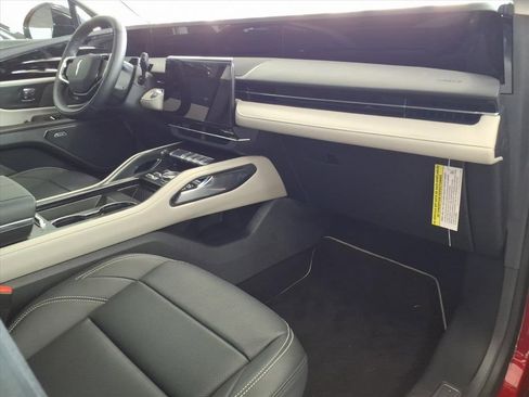 New 2024 Lincoln Nautilus Premier w/ Equipment Group 102A image 8