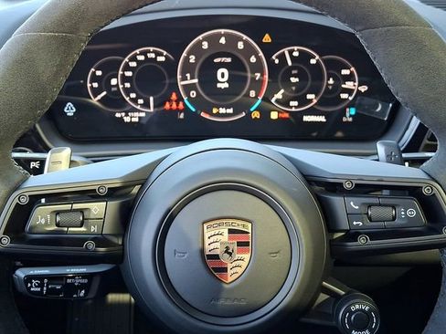 New 2026 Porsche Cayenne GTS image 19