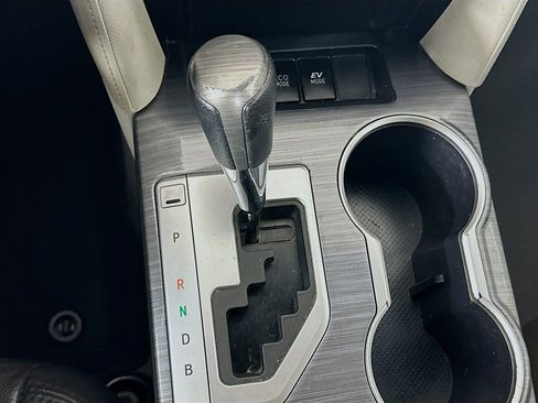 Used 2013 Toyota Camry LE image 22