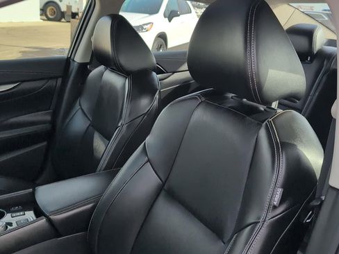 Used 2023 Nissan Maxima SL image 21