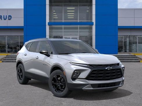 New 2026 Chevrolet Blazer LT w/ Convenience Package AWD/4WD image 7