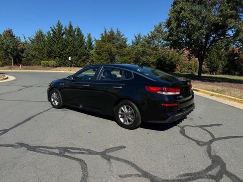 Used 2020 Kia Optima LX image 3