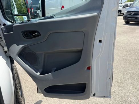 Used 2018 Ford Transit 150 130 Low Roof RWD image 15