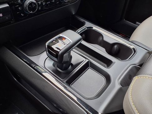 Used 2024 Chevrolet Silverado 1500 ZR2 image 23