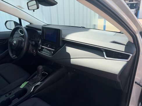 Used 2024 Toyota Corolla LE FWD image 30