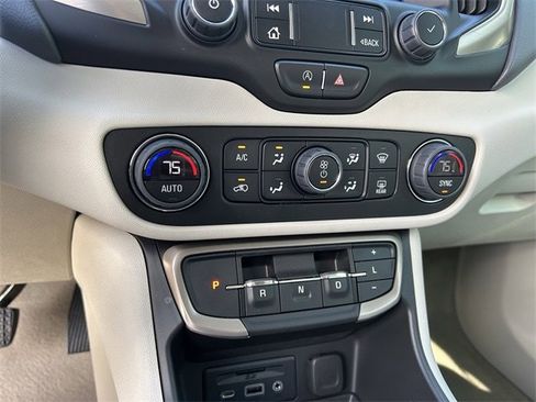 Used 2023 GMC Terrain Denali w/ Denali Premium Package image 25