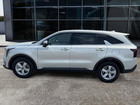 New 2026 Kia Sorento LX image 4