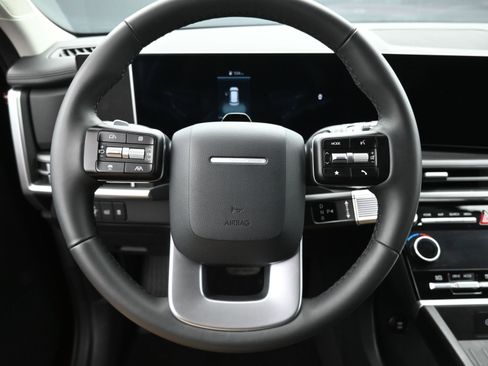 Used 2025 Hyundai Santa Fe SEL w/ Tow & Go Package image 13