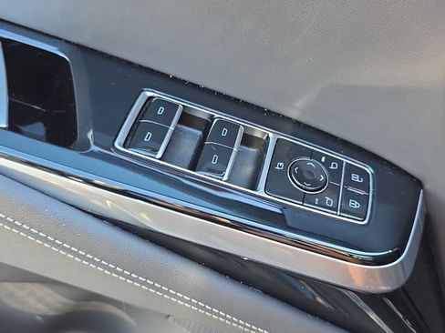 Certified 2025 Cadillac Escalade Sport Platinum AWD/4WD image 30