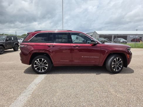 Used 2023 Jeep Grand Cherokee Overland RWD image 8