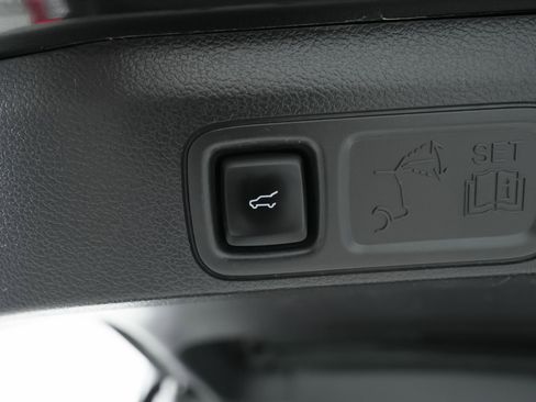 Used 2024 Ford Expedition Limited image 43