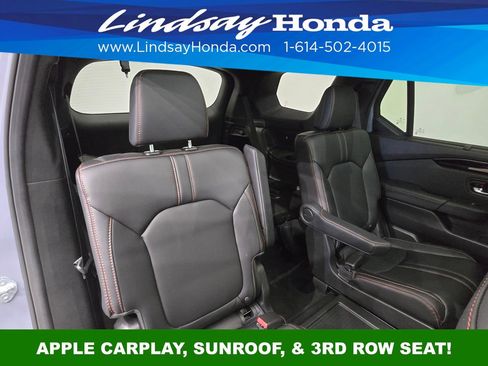 Used 2025 Honda Pilot TrailSport image 10