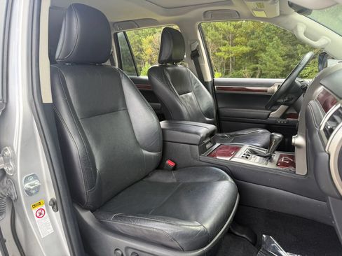 Used 2011 Lexus GX 460 AWD/4WD image 26