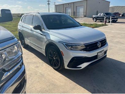 Used 2022 Volkswagen Tiguan SE R-Line