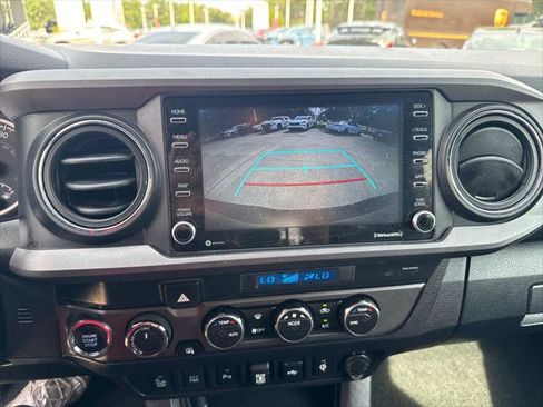 Certified 2023 Toyota Tacoma TRD Off-Road w/ Technology Package AWD/4WD image 17